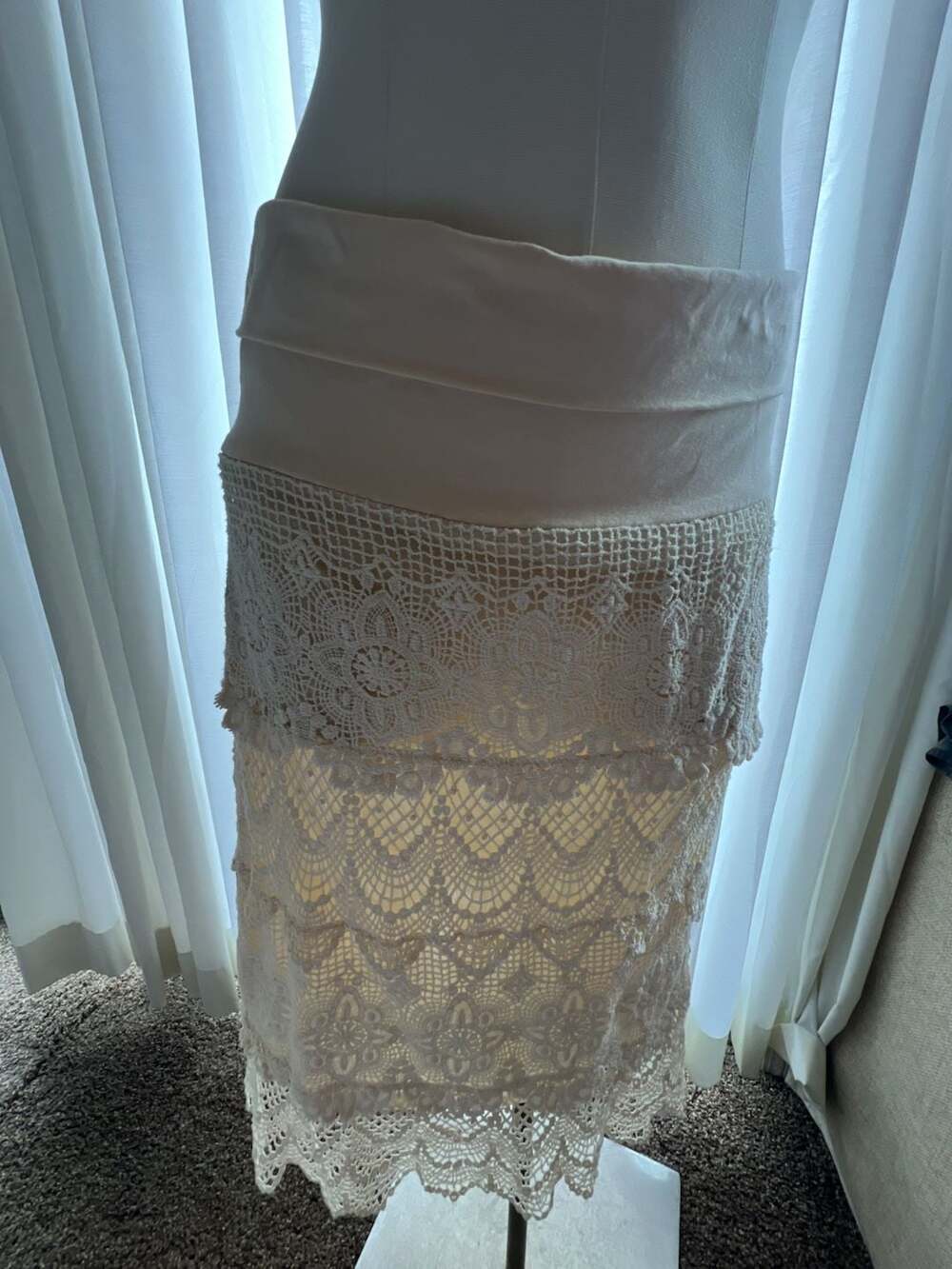 Solitaire Ravi Khosla Cream Tiered Crochet Lace Maxi Skirt